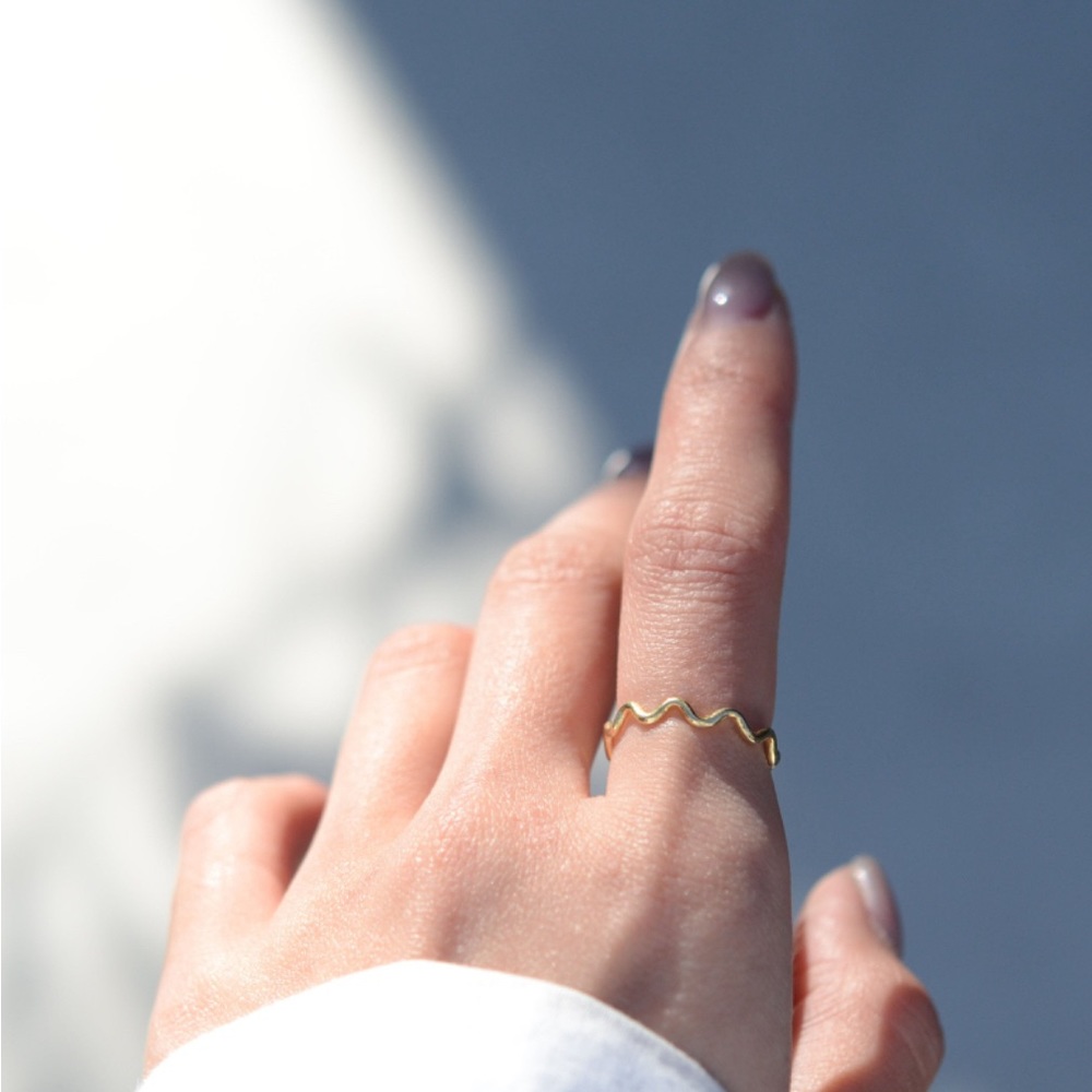 Glanta Japan 18K gold swell ring NIB!!